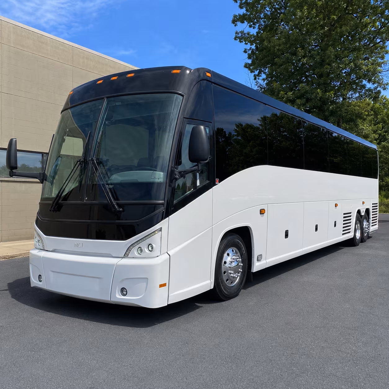 daily employee shuttle service between downtown denver and the denver tech center